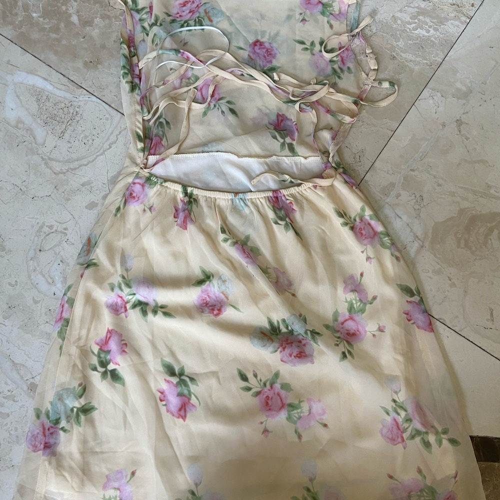 PRINCESS POLLY DRESS - Picture 4 of 5